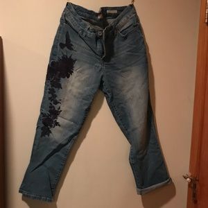 Vintage America Boho Crop Capri Embroidered Jeans | Size: 8